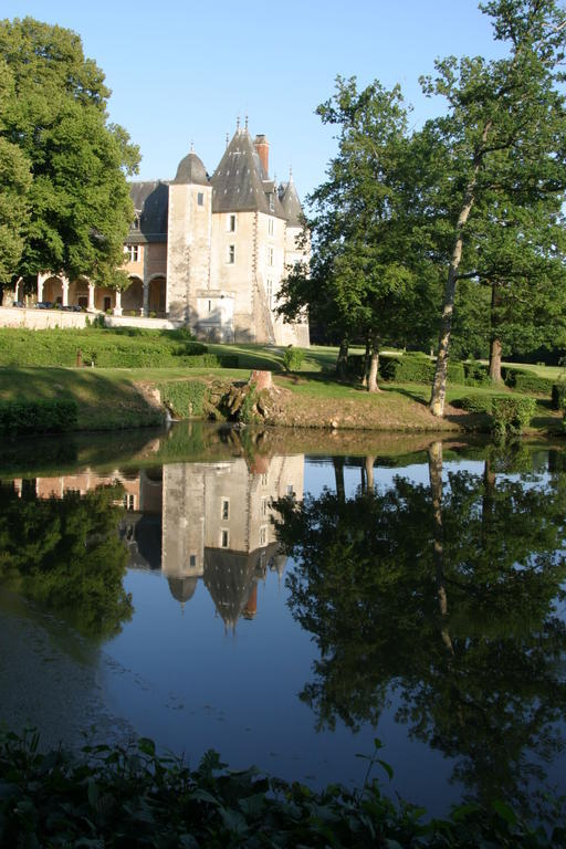 内尔河畔欧比尼 Chateau De La Verrerie酒店 外观 照片